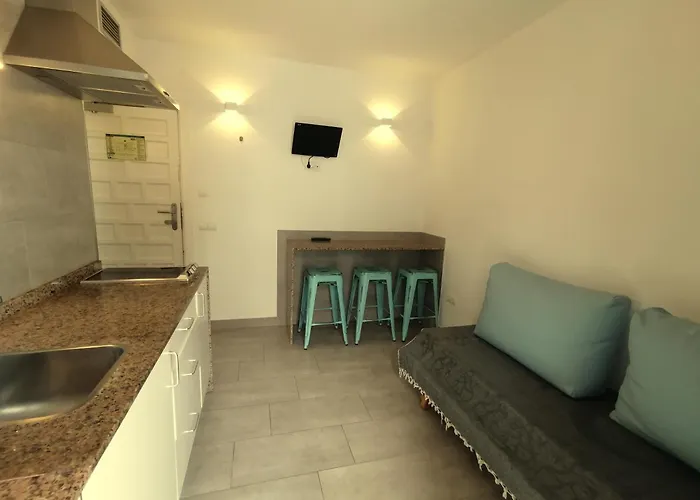 Apartamentos Marian San Antonio 
