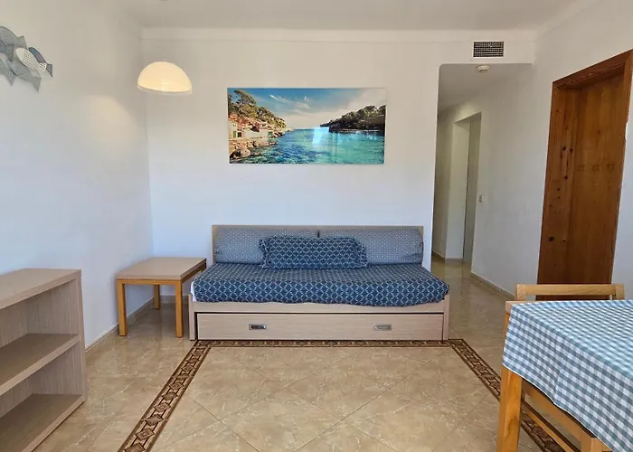 Pet friendly Marina Palmanova Apartamentos