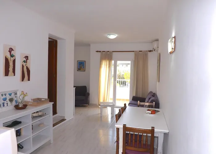 Pet friendly Bungalow Playa D'Or, 2 Cala d'Or 
