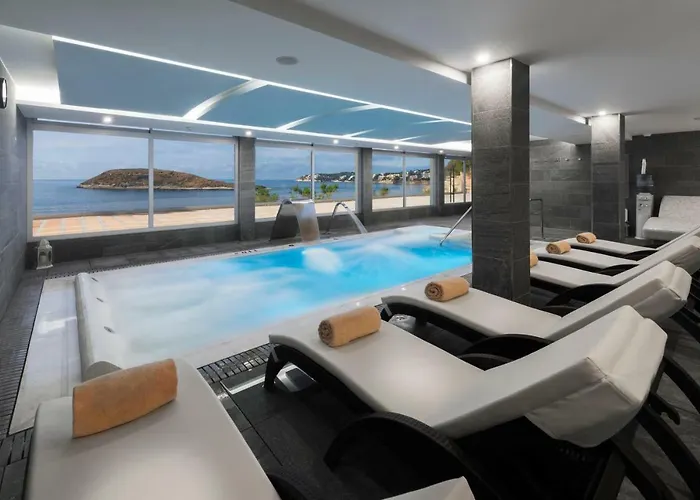 Palma Nova (Mallorca) hotels near Western Water Park